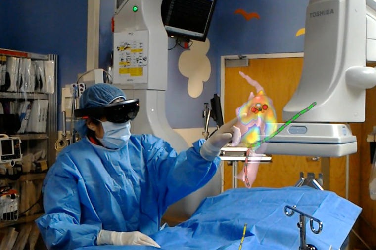 Jennifer Silva, MD, uses the holographic display during a cardiac ablation procedure.